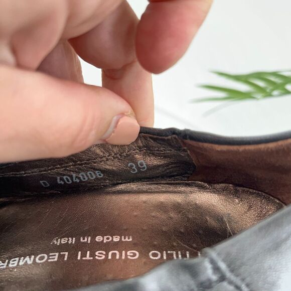 AGL Italy Women's Pump Size 39 9 Cap Toe Block Heel Chain Black Leather - Picture 13 of 14